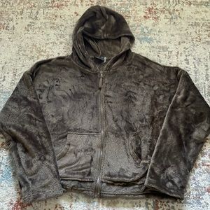 Women’s soft, plush zip up sweatshirt